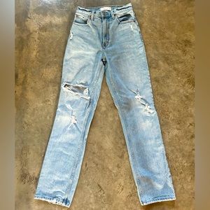 Abercrombie & Fitch 90s high rise straight jean. Curve Love Size 25